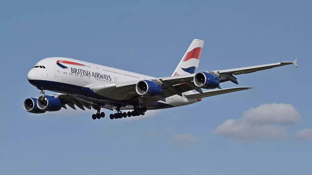 Watch As British Airways Plane Sways Violently When Landing At London City Airport