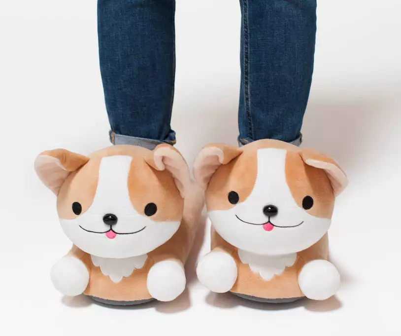 There is also a corgi pair up for grabs from Firebox which has USB heat technology too. (