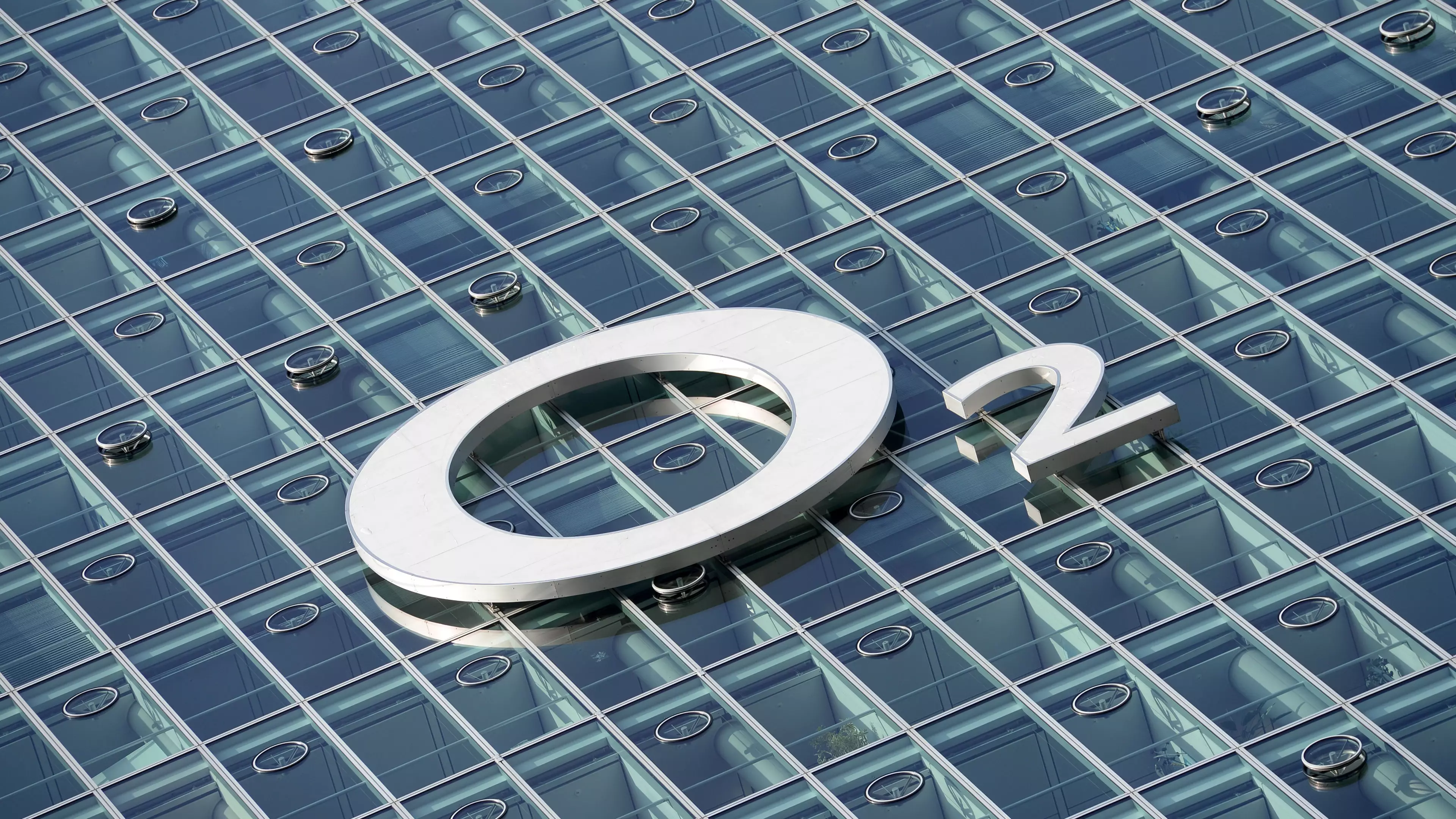 O2 Fined £10.5 Million For Overcharging 250,000 Customers Over Eight Years