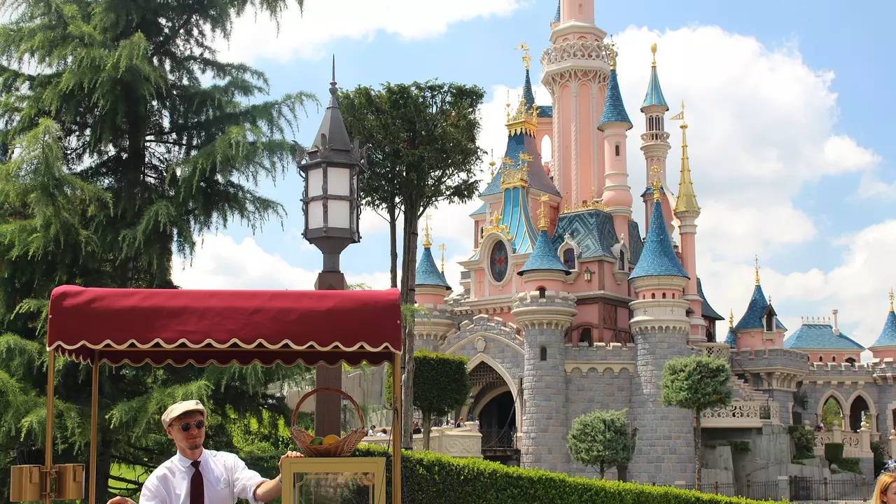 Disneyland Paris Announces Reopening Date