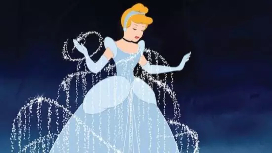 Disneyland Paris Is Hiring Princes and Princesses From The UK 