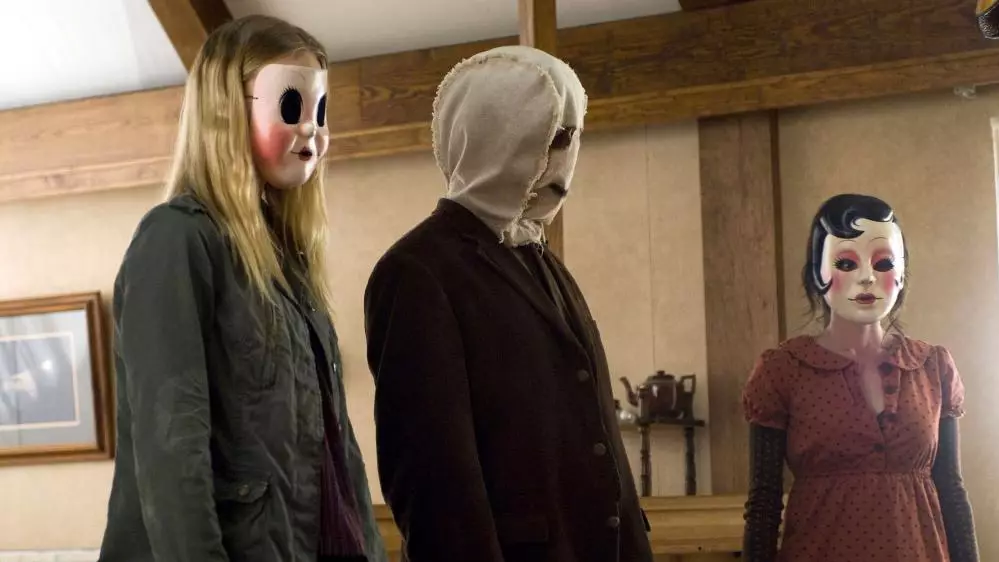 A Sequel To 'The Strangers' Is Coming Out And The Trailer Is Scary As S**t