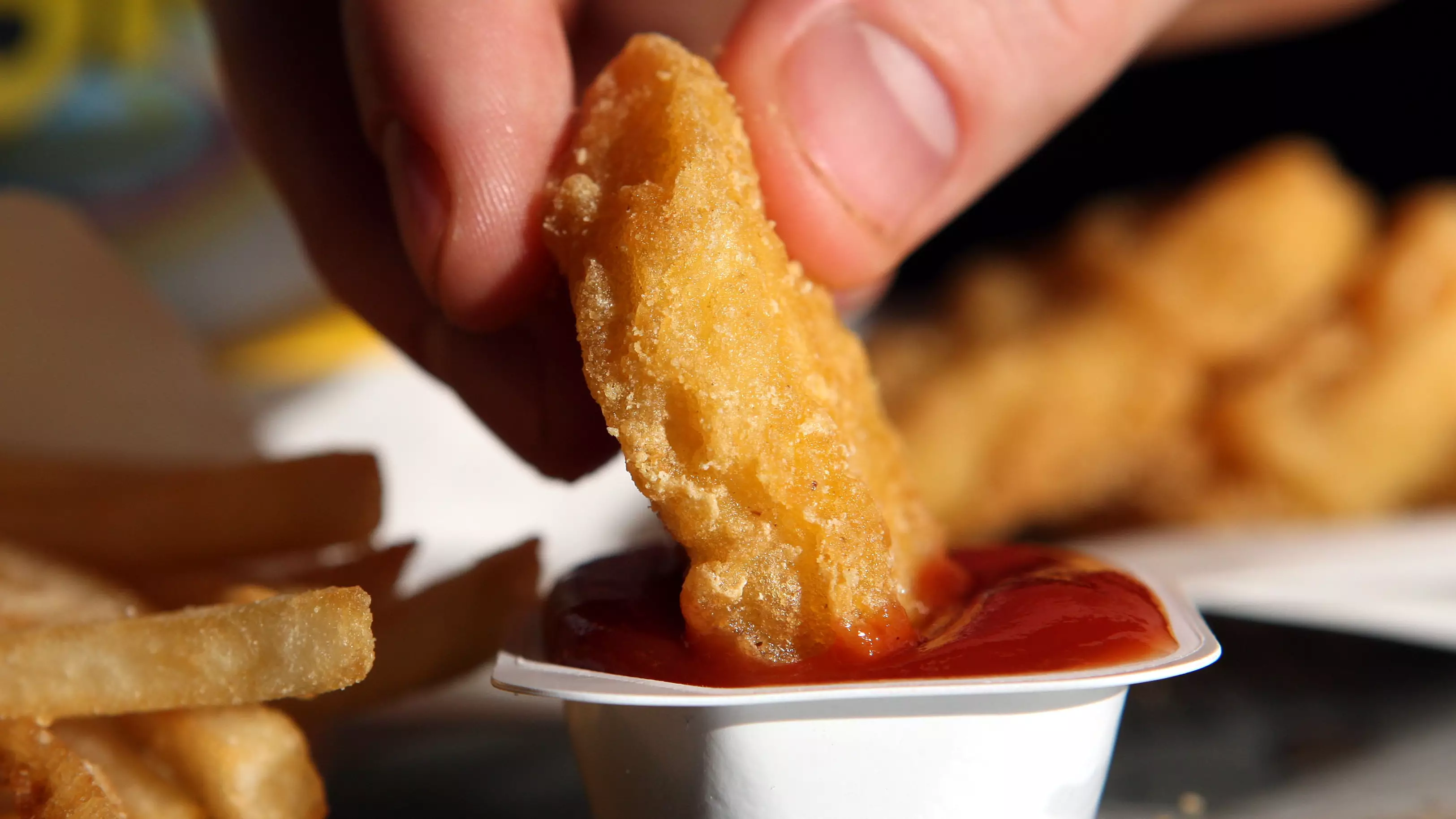 Police Say Man Called In A Bomb Threat After He Didn't Get Sauce For His Chicken Nuggets