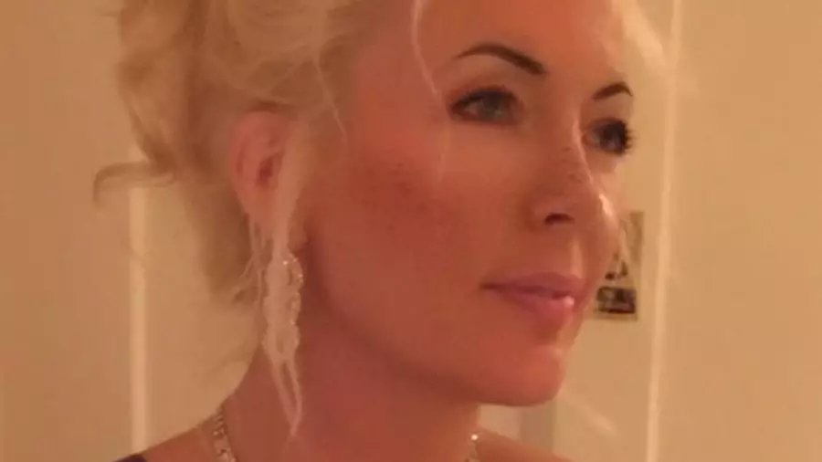 Mum, 50, Mistaken For 17-Year-Old Son's Sister - Puts Looks Down To Being Single