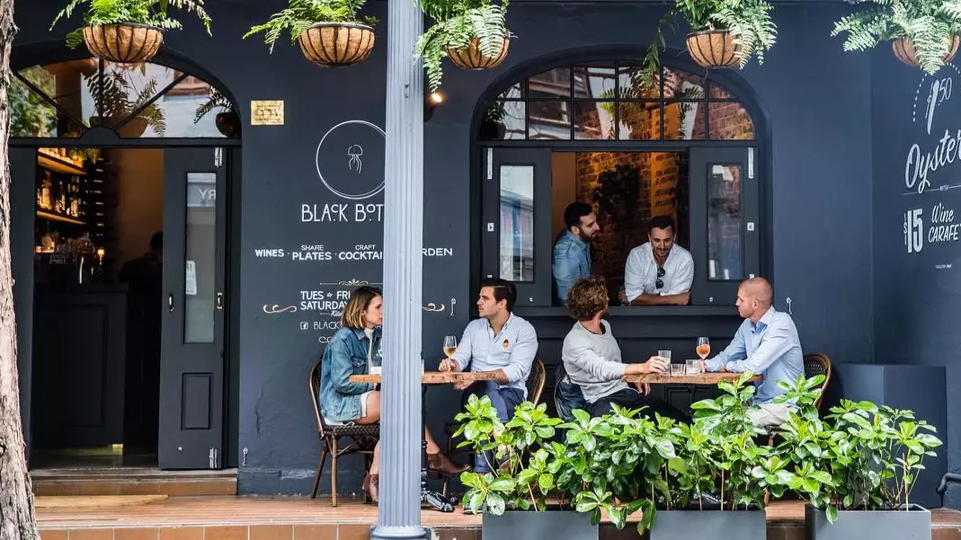 Sydney Bar Banned From Playing Boules Because It Was Annoying Neighbours
