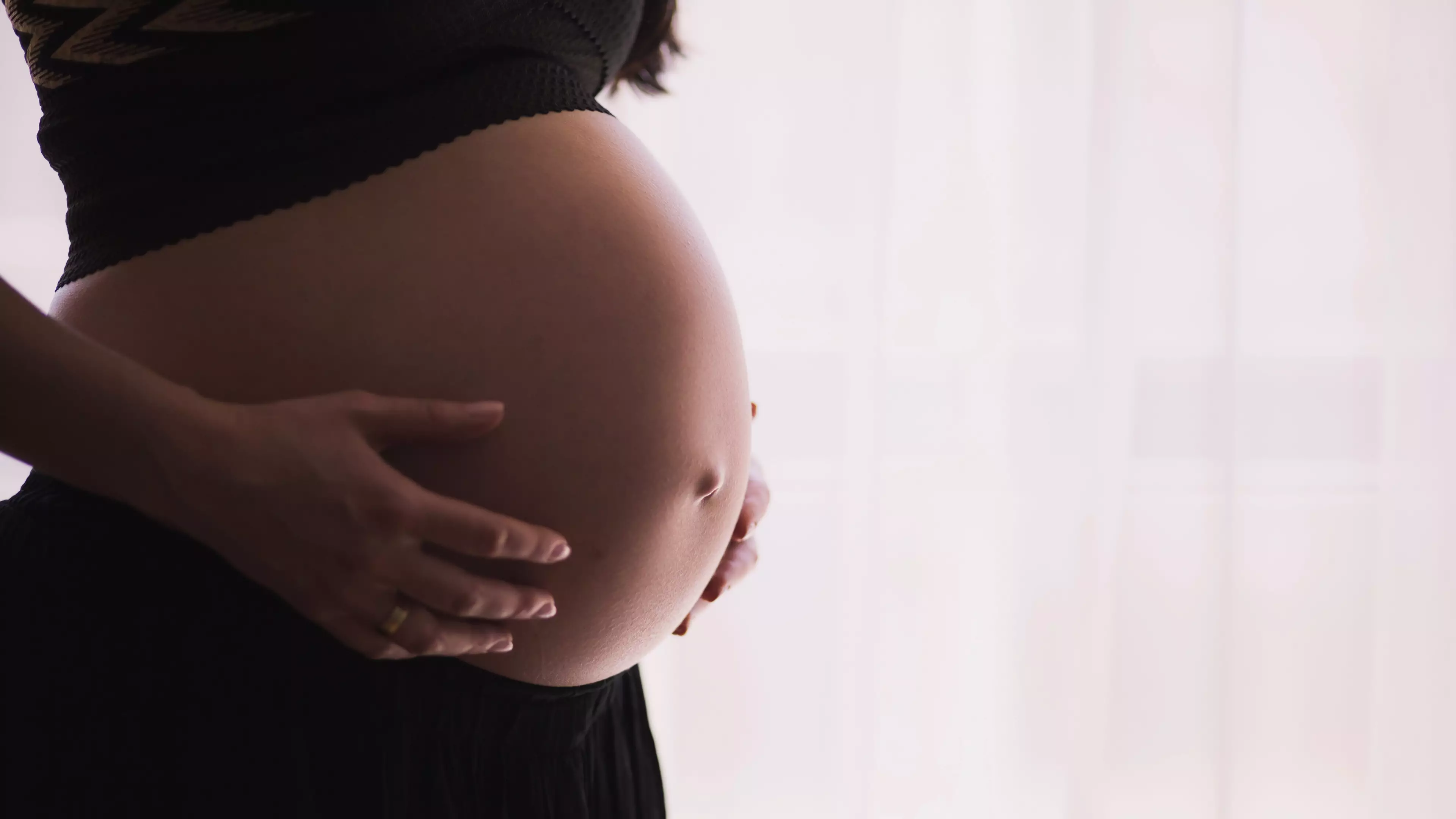  Pregnant Women Allowed Partner Alongside Them At All Times In New Covid NHS Guidelines