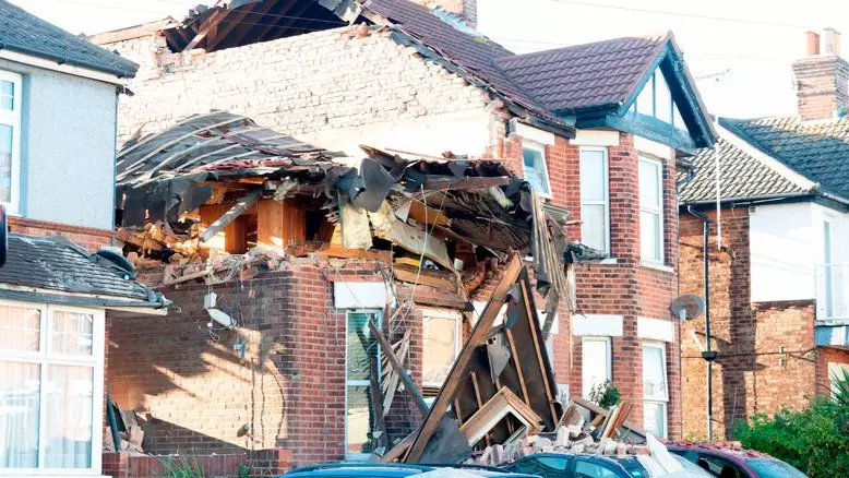 Man Blows Up House While Inside With Ex-Wife To Stop Her Getting It