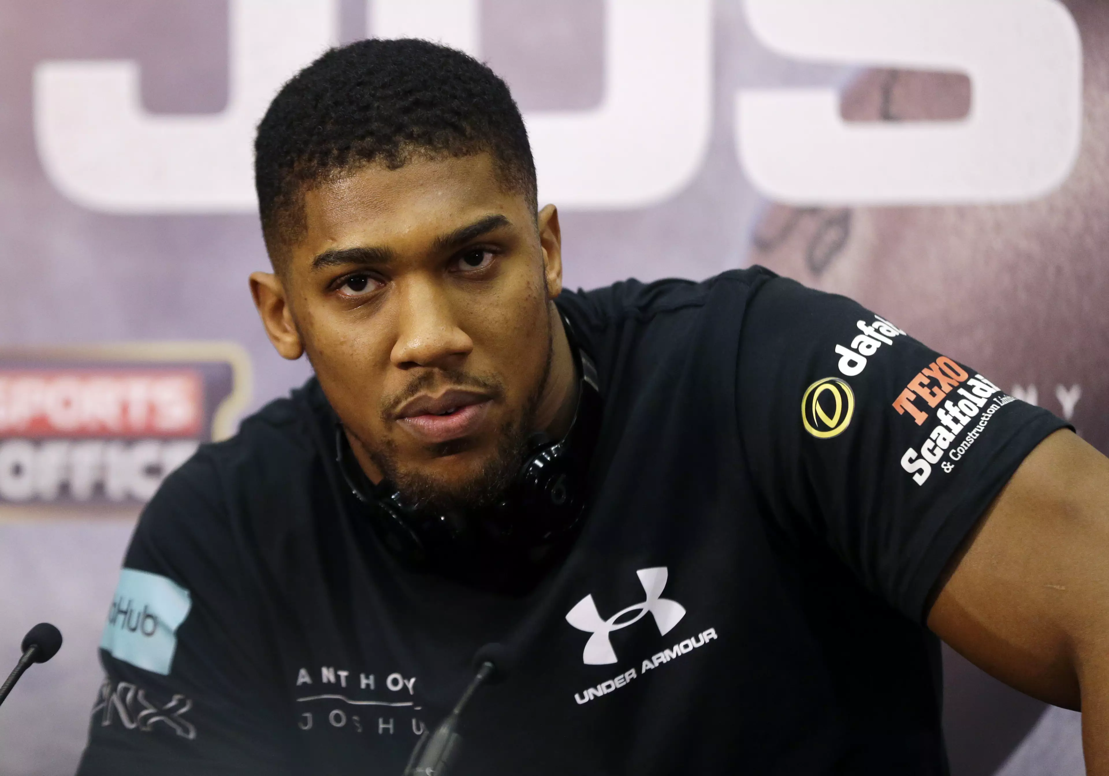 Anthony Joshua Sent Abuse By Vile Trolls After Posting Photo Of Him In A Mosque