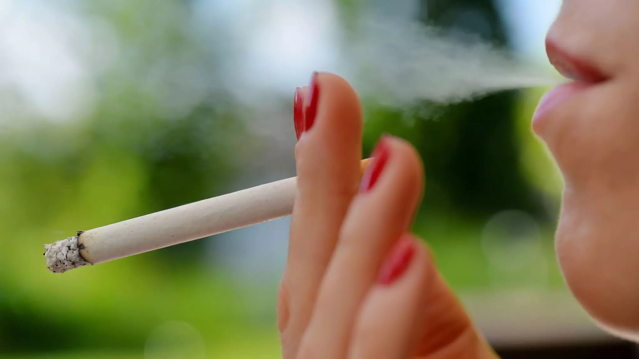 Wales Set To Ban Smoking In Outdoor Areas