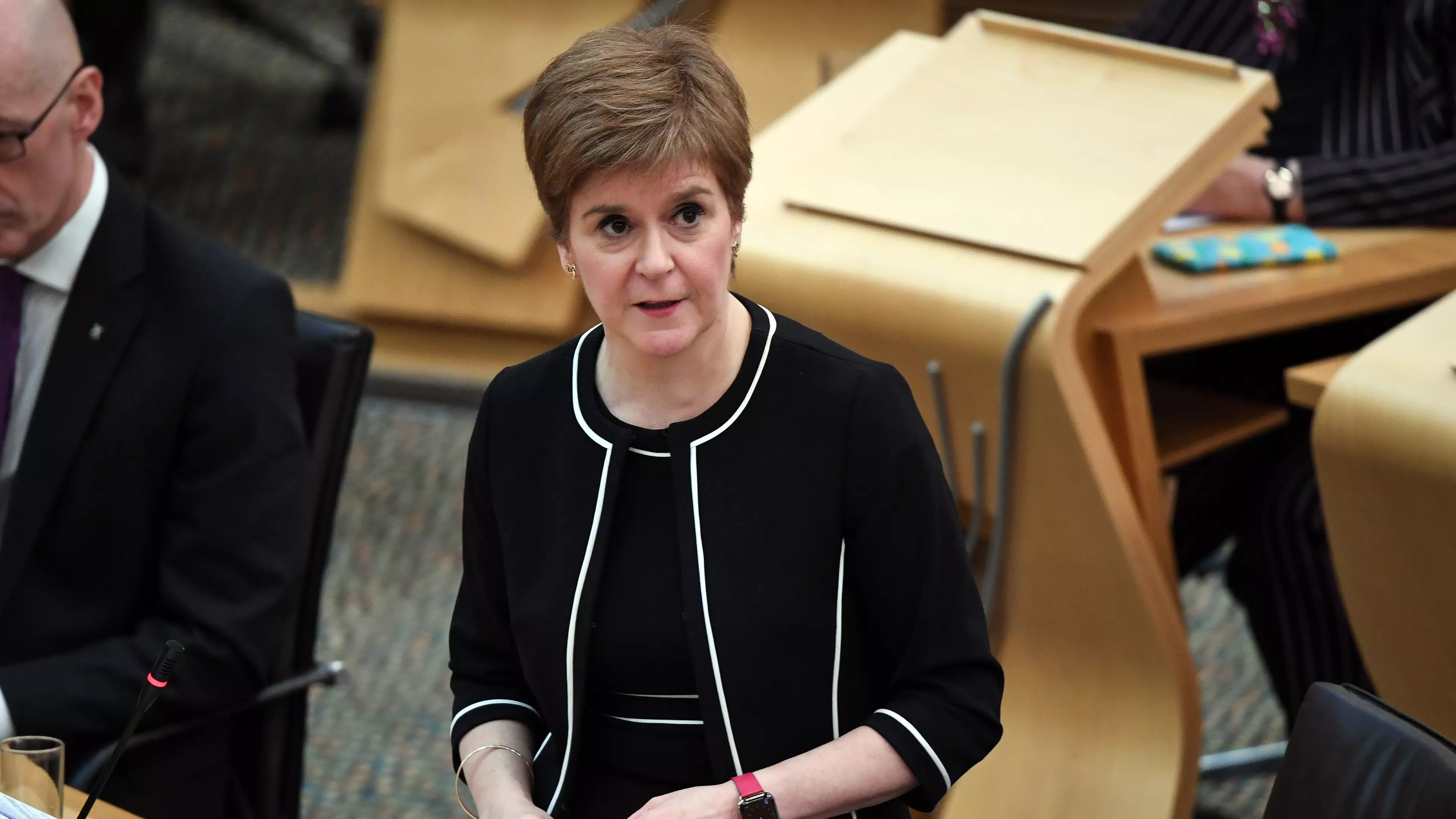 Nicola Sturgeon Announces Ban On Indoor Alcohol Sales In Scottish Hospitality Venues
