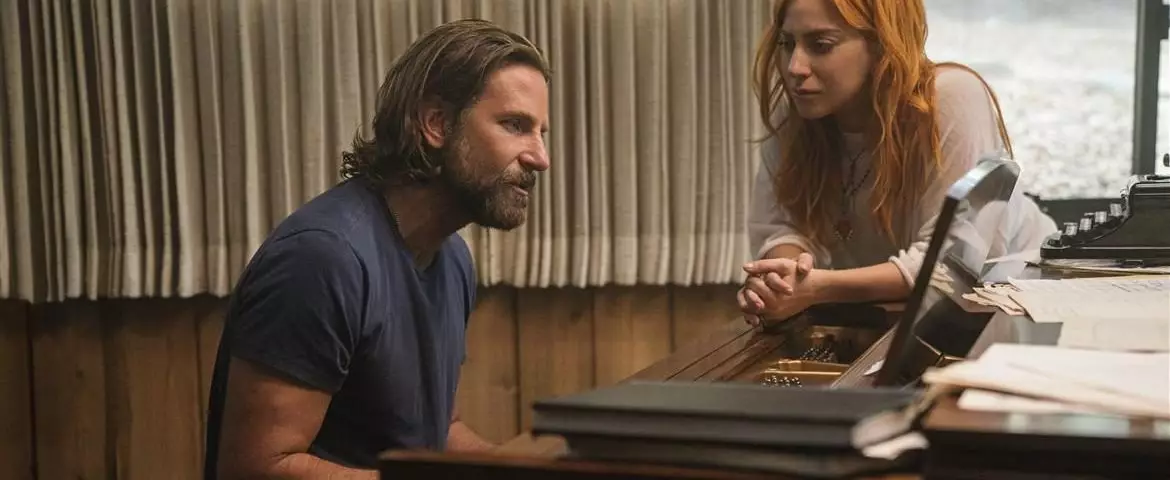Bradley Cooper and Lady Gaga in 'A Star Is Born'.