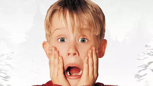 Macaulay Culkin Watches 'Home Alone' With Girlfriend And Mutters His Lines