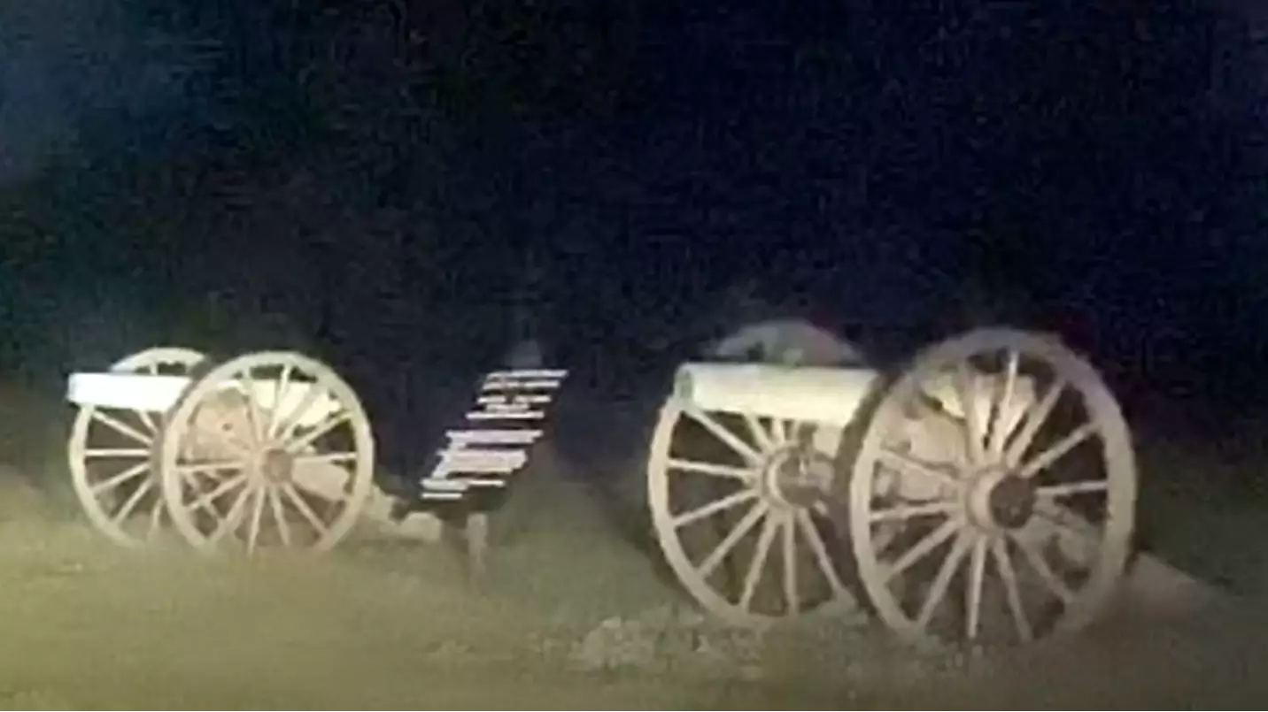 Tourist Films Creepy 'Human-Sized' Apparitions At Gettysburg Site