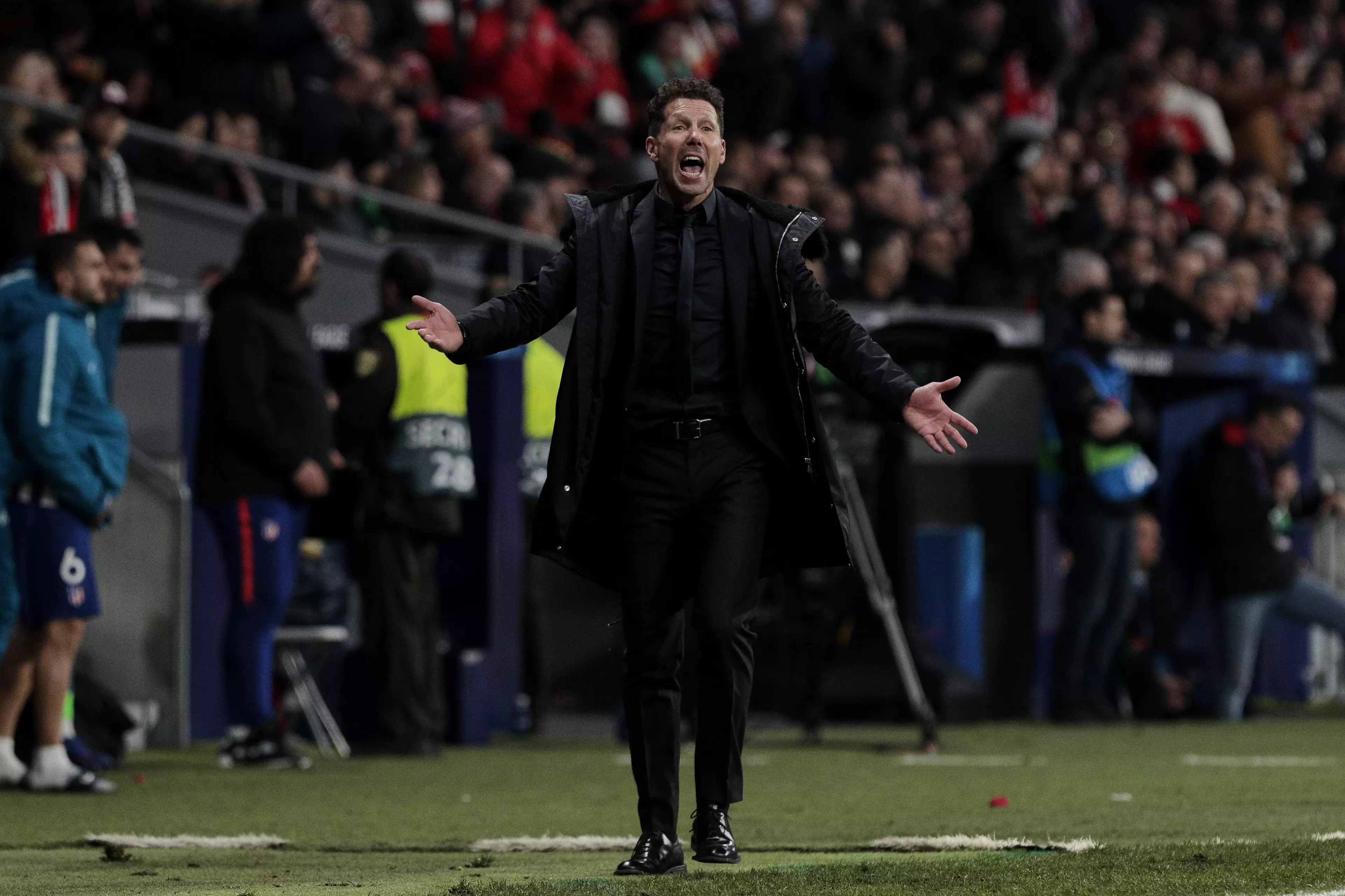 Diego Simeone on the touchline (Image