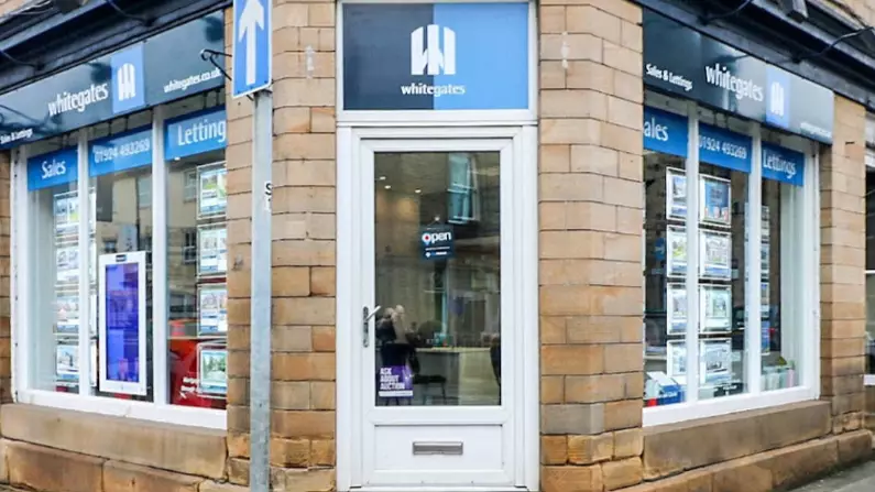 Estate Agent’s Window Displays Porn After Advertising System Is Hijacked