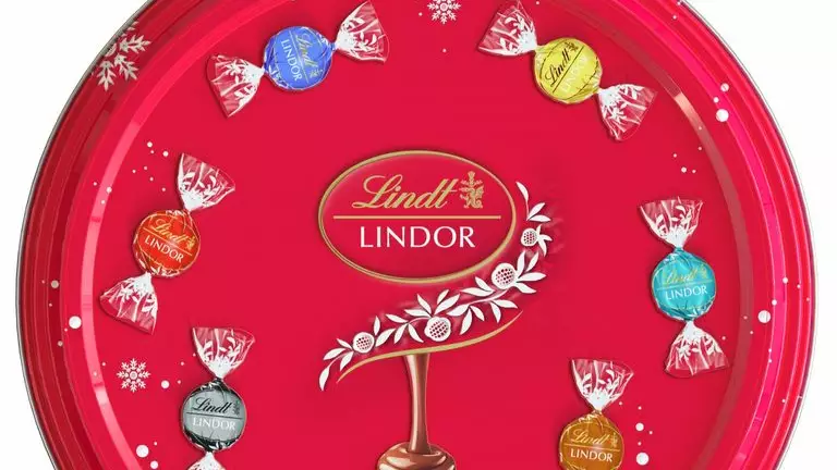 ​Lindt Has Released A Huge Sharing Tin Of Chocolate Truffles