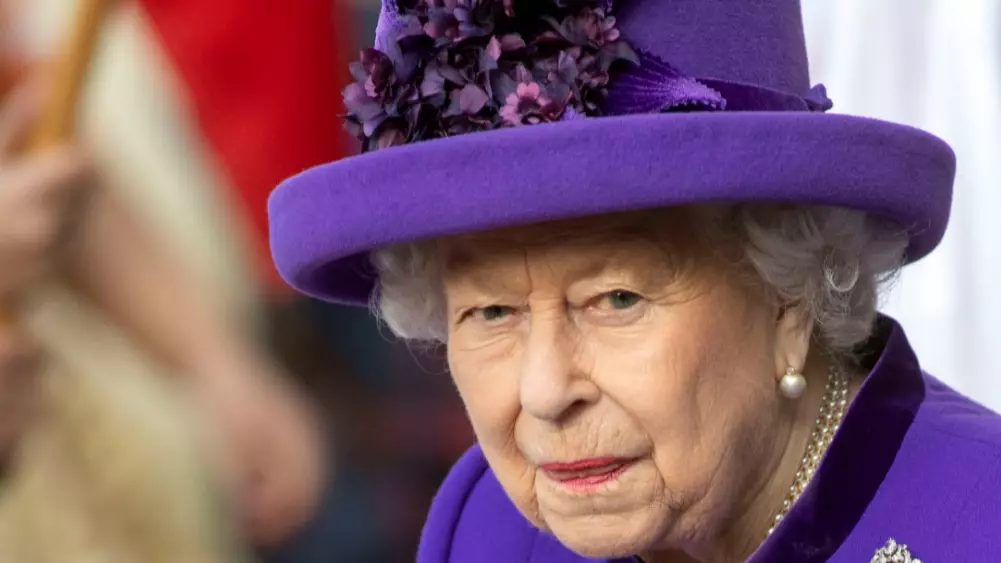 The Queen Responds To News That Harry And Meghan Will 'Step Back' From Being Senior Royals