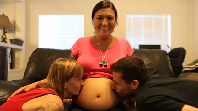 A Polyamorous Family Are Now Expecting Their Fifth Child 