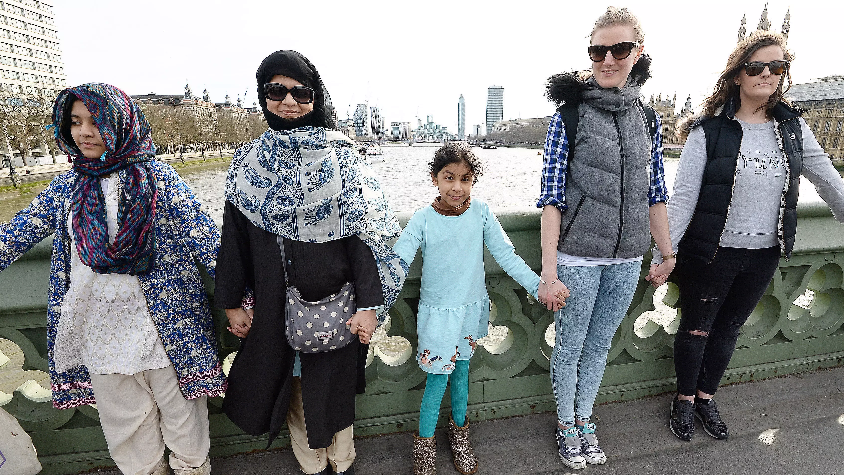Muslim Women Stand On Westminster Bridge To Condemn London Terror Attack