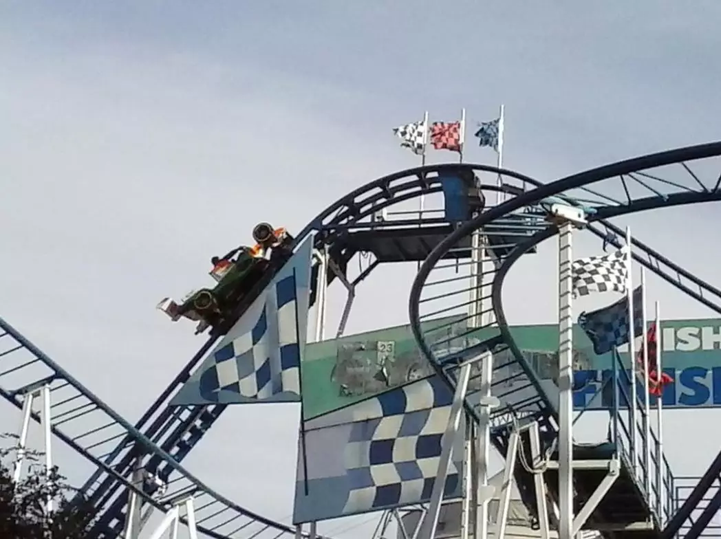 The woman fell to her death from the Formula 1 ride at Parc Saint-Paul.