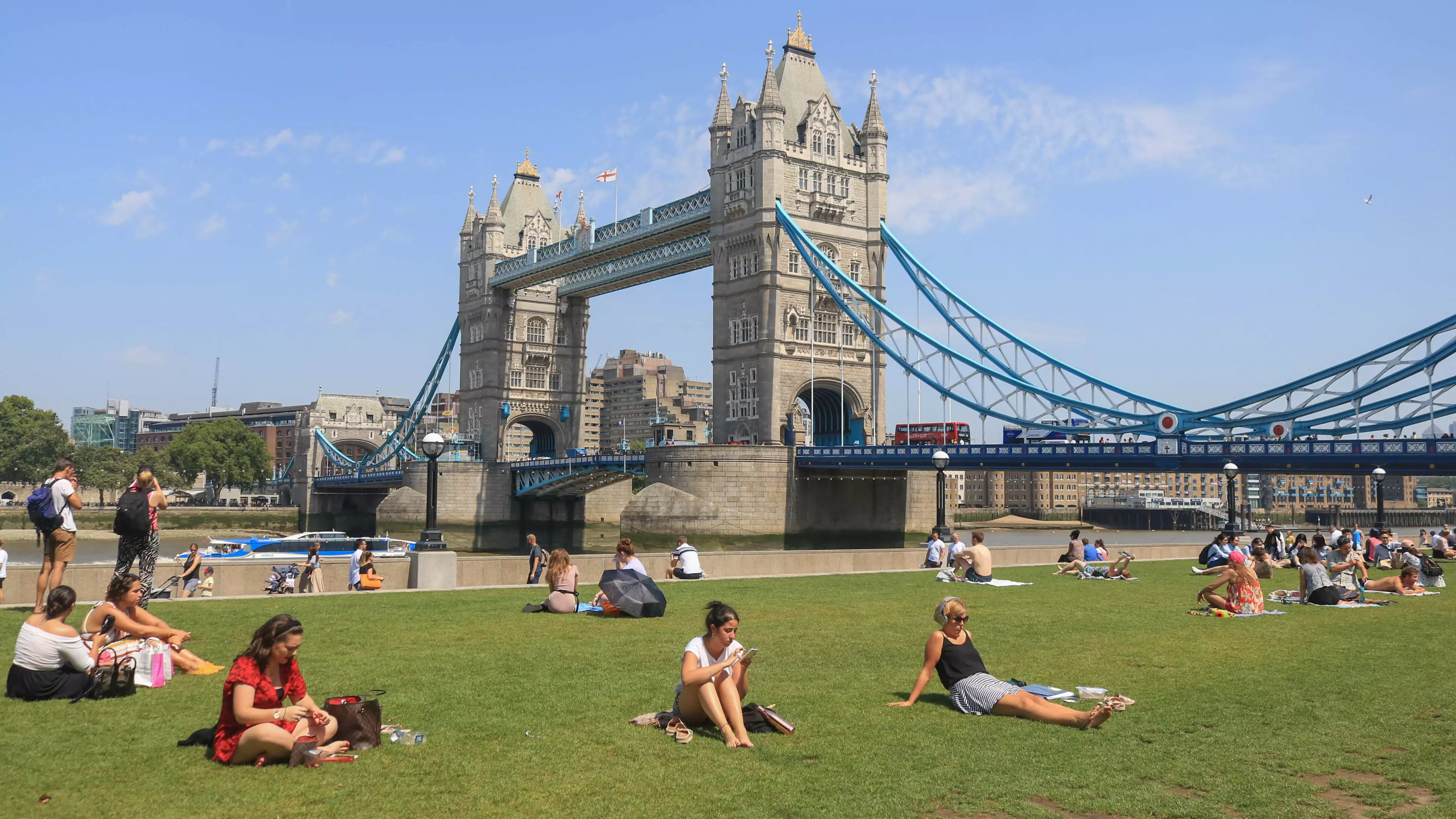 This Weekend's Bank Holiday Could Be The Start Of Summer At Last With Temperatures Of Up To 25°C