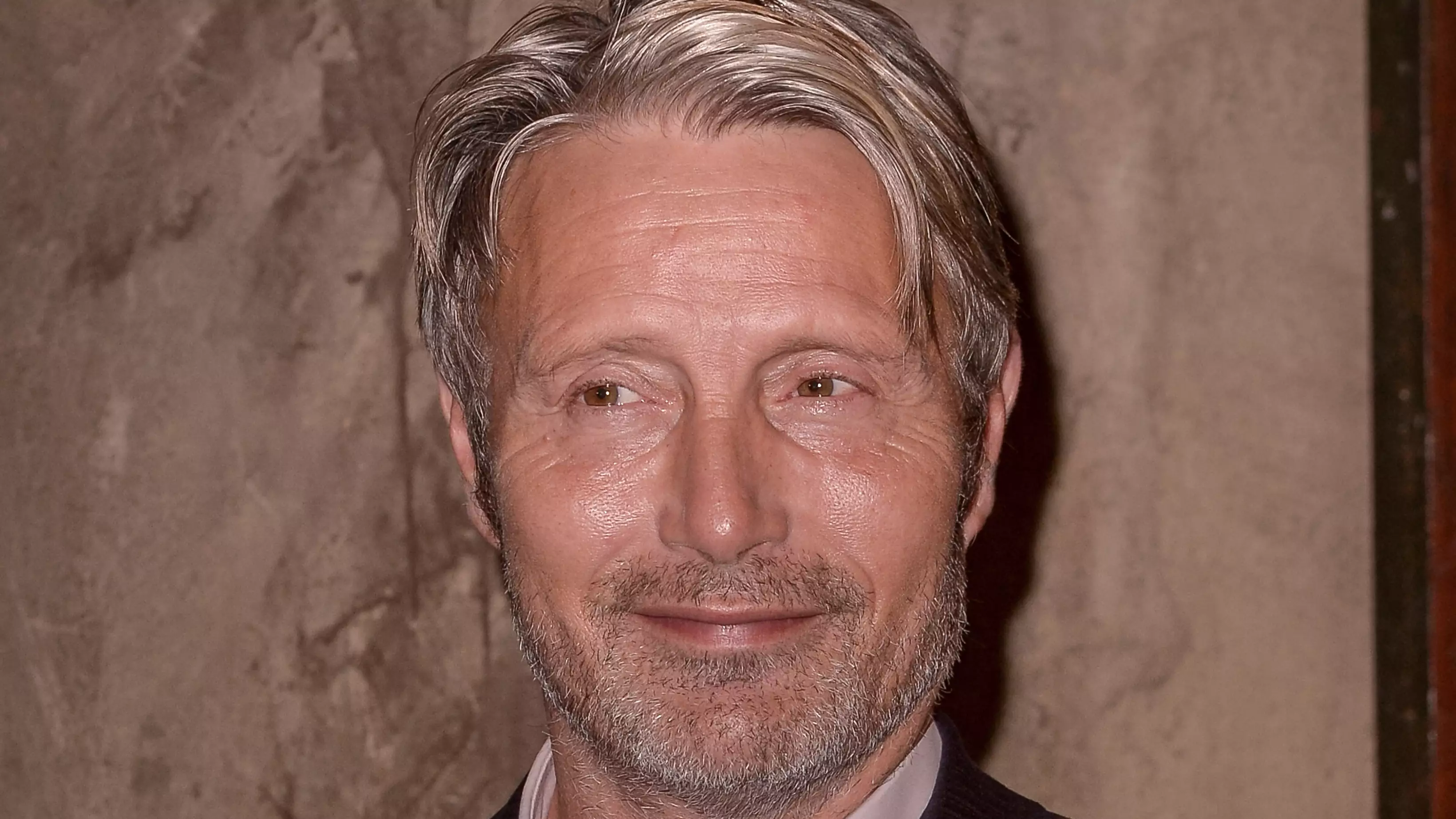 Mads Mikkelsen Officially Cast In Fantastic Beasts 3 To Replace Johnny Depp