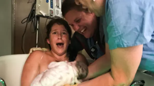 Woman Only Finds Out She's Having Twins Moments After First Baby Is Born 