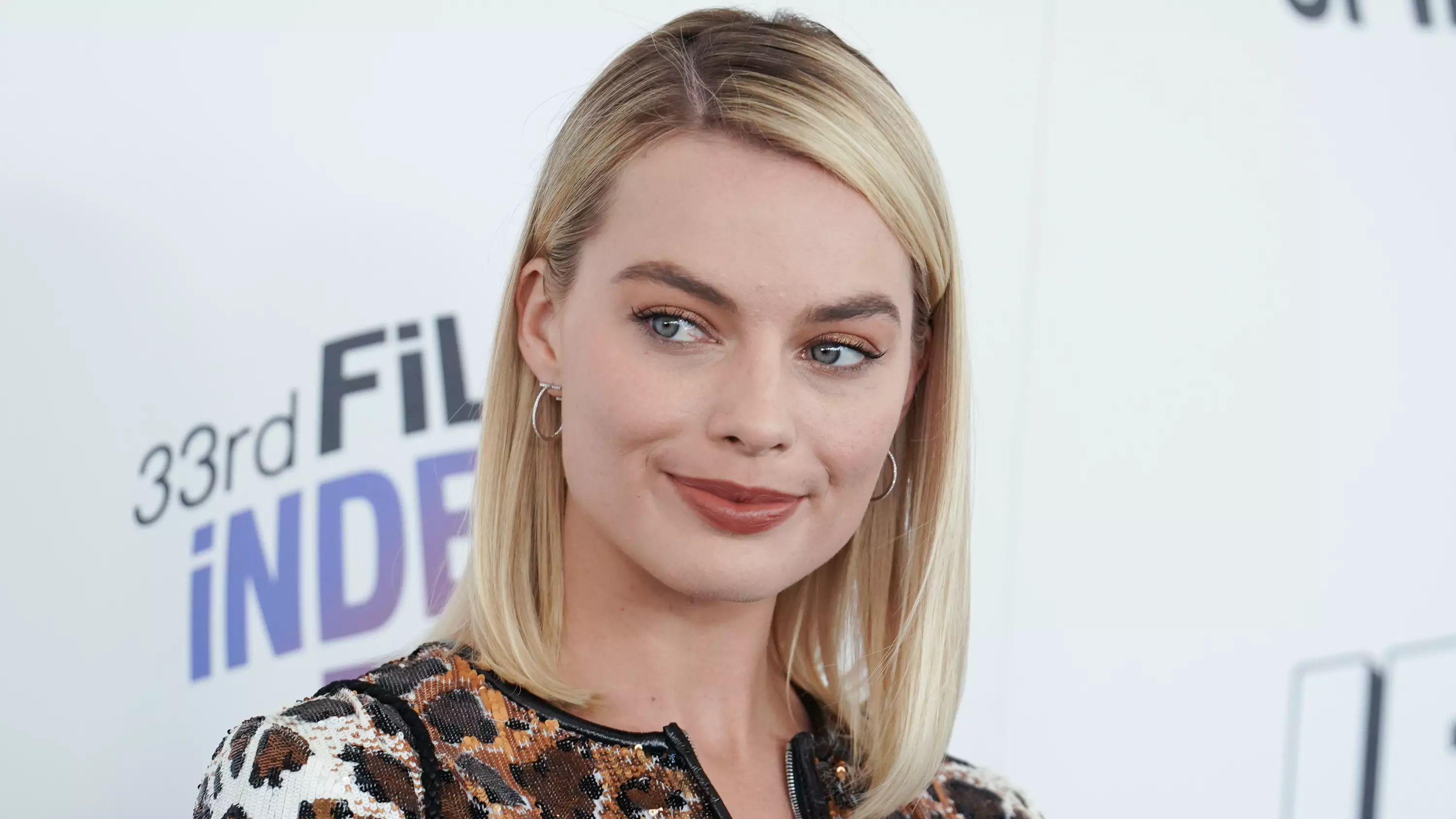 Margot Robbie (Who’s Working On 10 Films) Is Tired Of Being Asked About Kids 