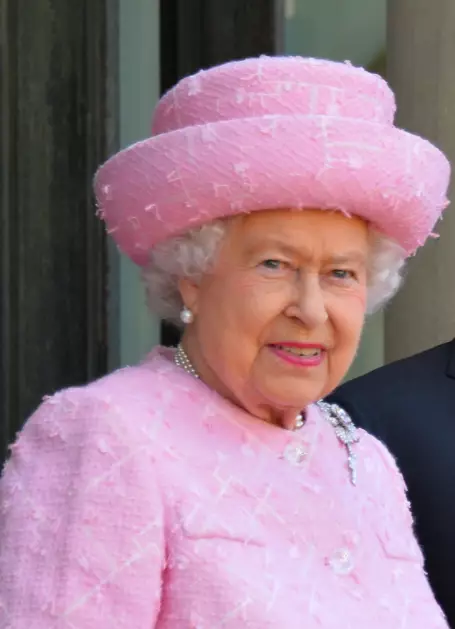 Queen Elizabeth II is looking for a PA (
