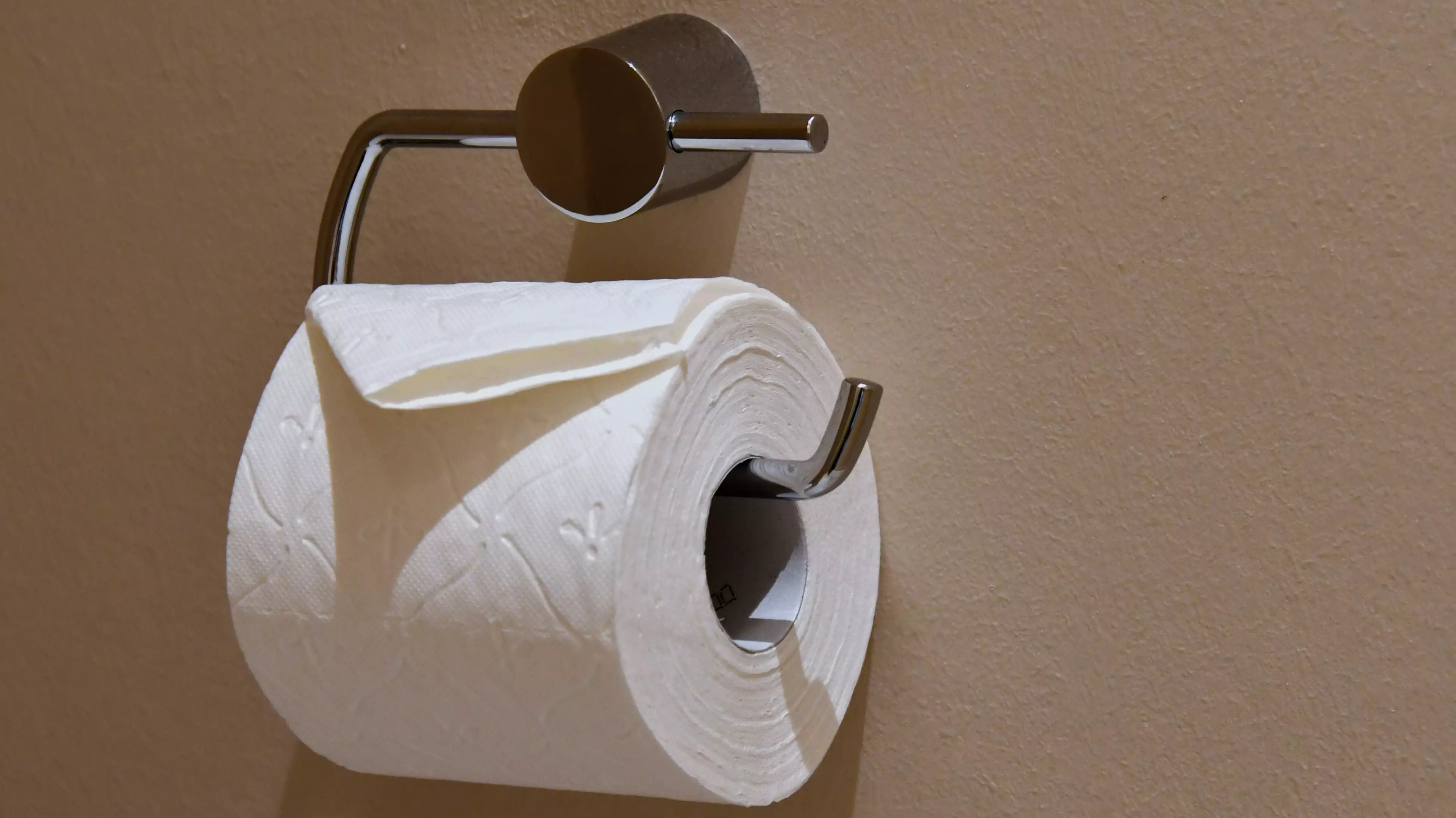 Doctor Hits Out At Toilet Paper Saying It Doesn’t Actually Clean Your Behind 