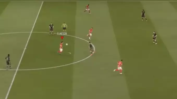 FIFA YouTuber Scores Halfway Line Goal By Doing 12 Kick-Ups Past Opponent 