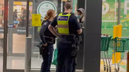 Victorian Police Officers Seen Buying Homeless Man Food During Freezing Night