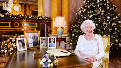 ​The Queen Has Some Very Strict Rules For When Royals Open Christmas Presents