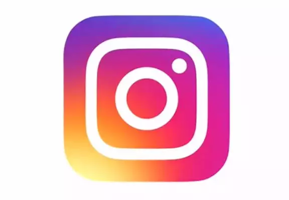 The New Instagram Logo Is A Bit Poo And Twitter Is Angry
