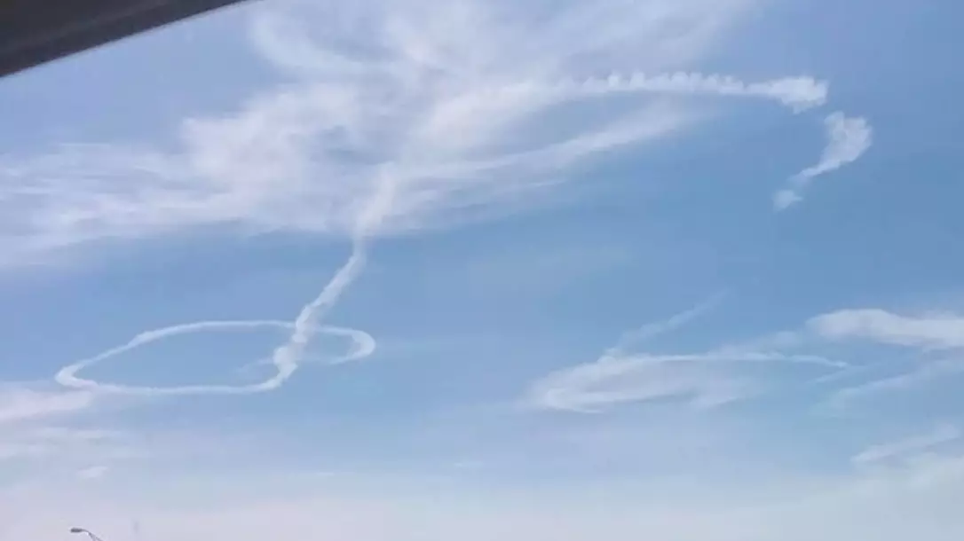 Military Jets 'Accidentally' Draw A Giant Penis In Sky 