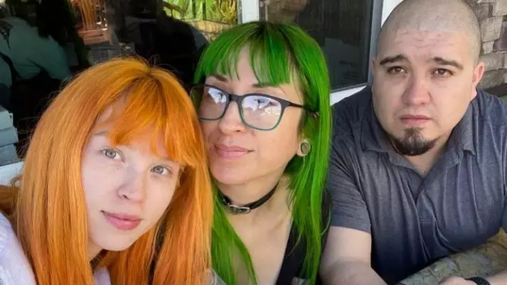 Polyamorous Throuple Who Hoped For Double Pregnancy Are Expecting A Baby