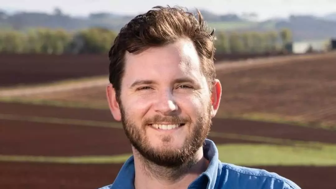 Tasmanian Politician Felix Ellis Under Fire For Claiming Vegan Food Is 'Unethical'