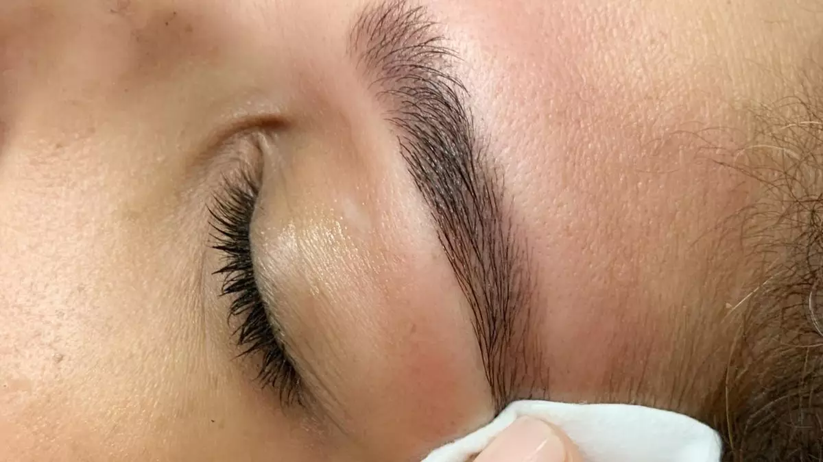 This Is How To Tint Your Brows From Home