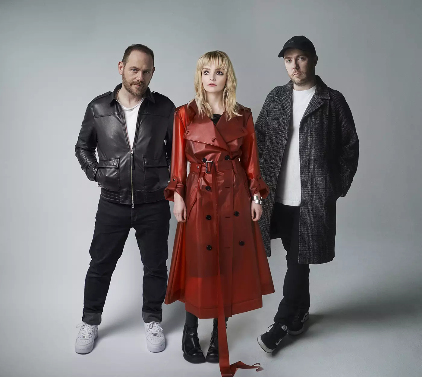 CHVRCHES (L-R: Iain Cook, Lauren Mayberry, Martin Doherty) /
