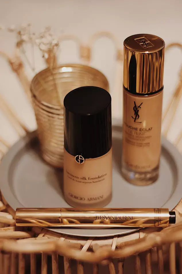 How annoying it is when you cant get the last of your foundation out of the bottle? (