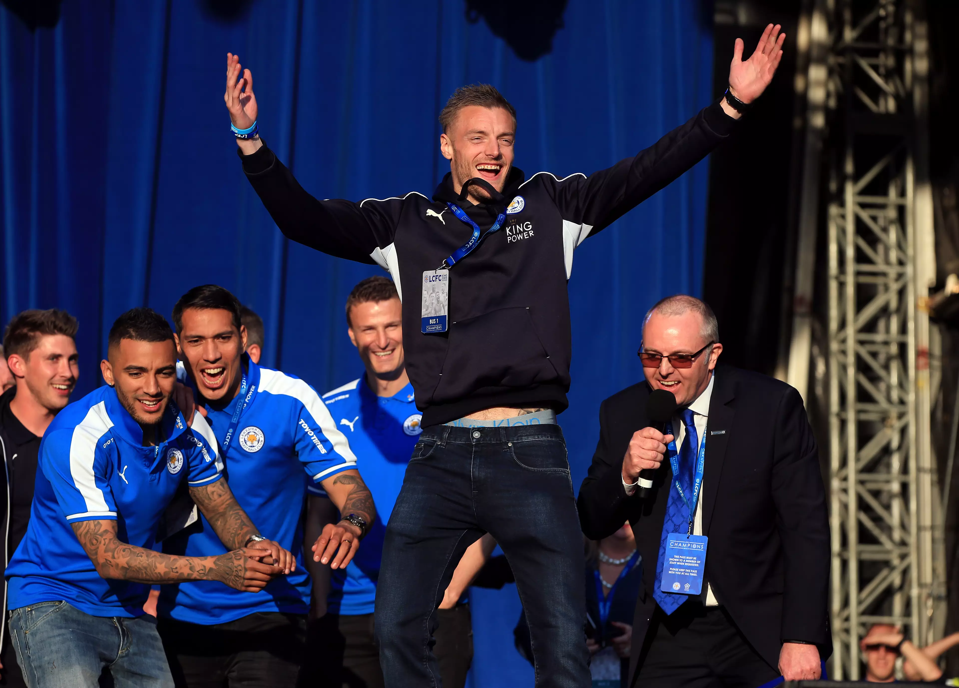 BREAKING: Jamie Vardy Signs New Deal With Leicester