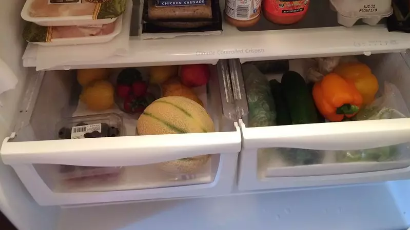 You May Be Storing Vegetables The Wrong Way In Your Fridge