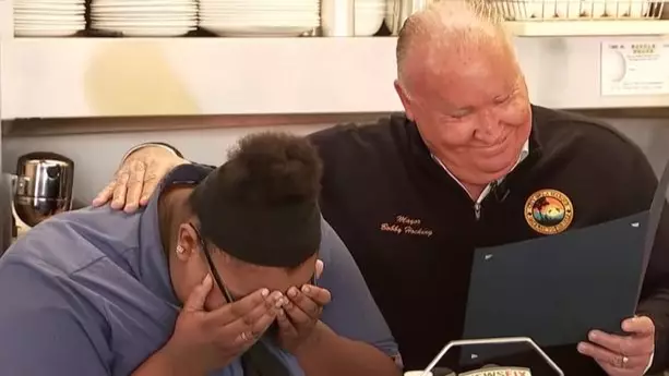 Waitress Gets Her Just Rewards After Performing Random Act Of Kindness 
