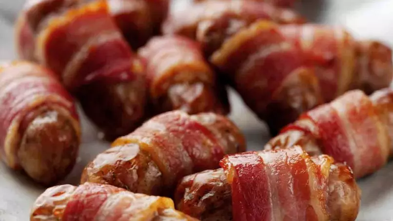 A British Pub Are Hiring People To Test Pigs In Blankets And Get Paid £500