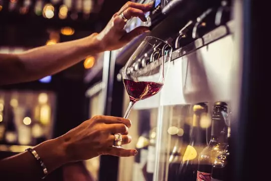 Vagabond allow you to choose your wine with the press of a button