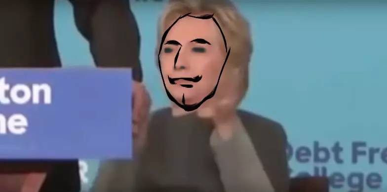 Does This Video Prove That Hillary Clinton Is A Robot?