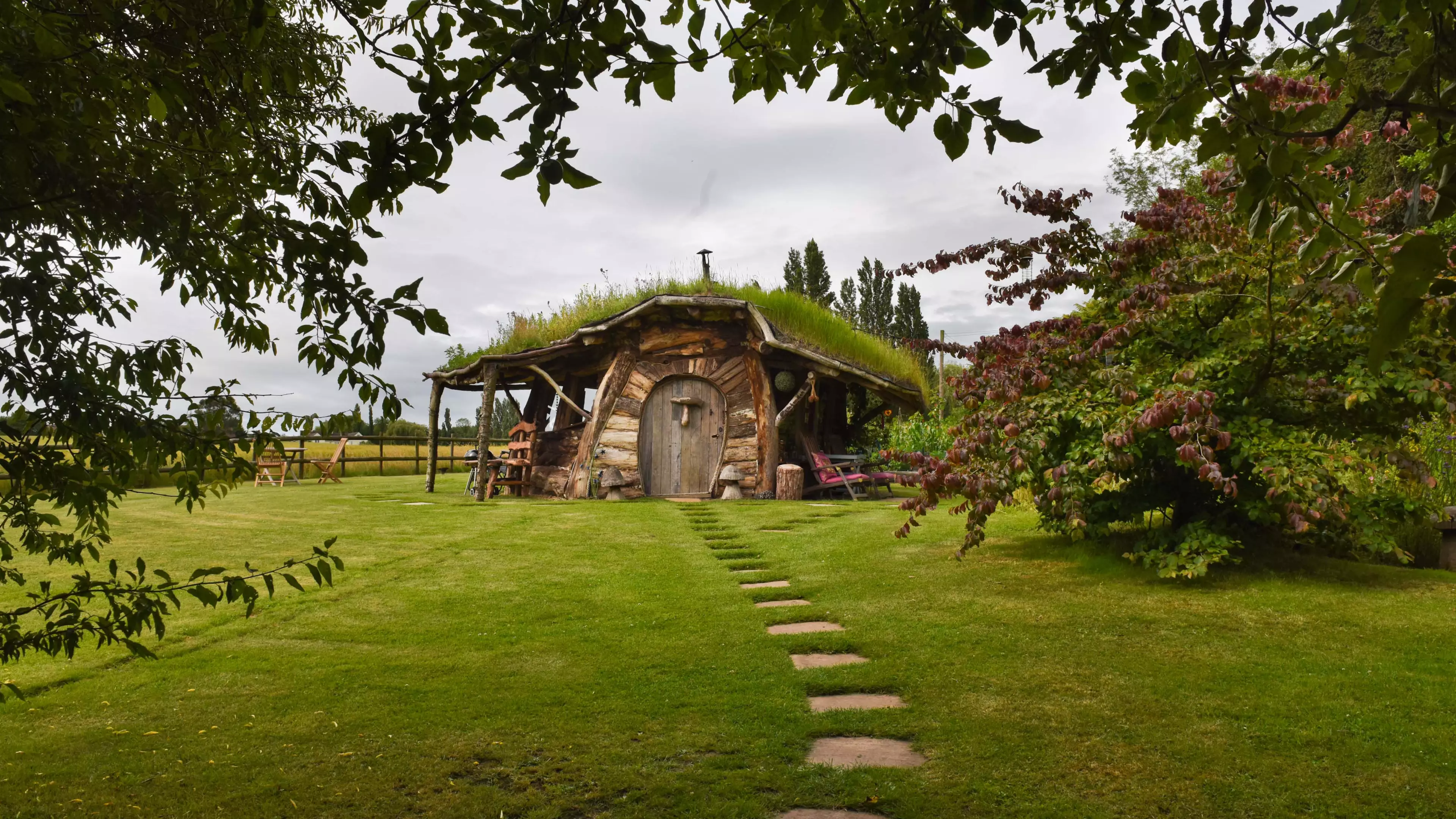 Couple Build Hobbit Hole At The End Of Their Garden