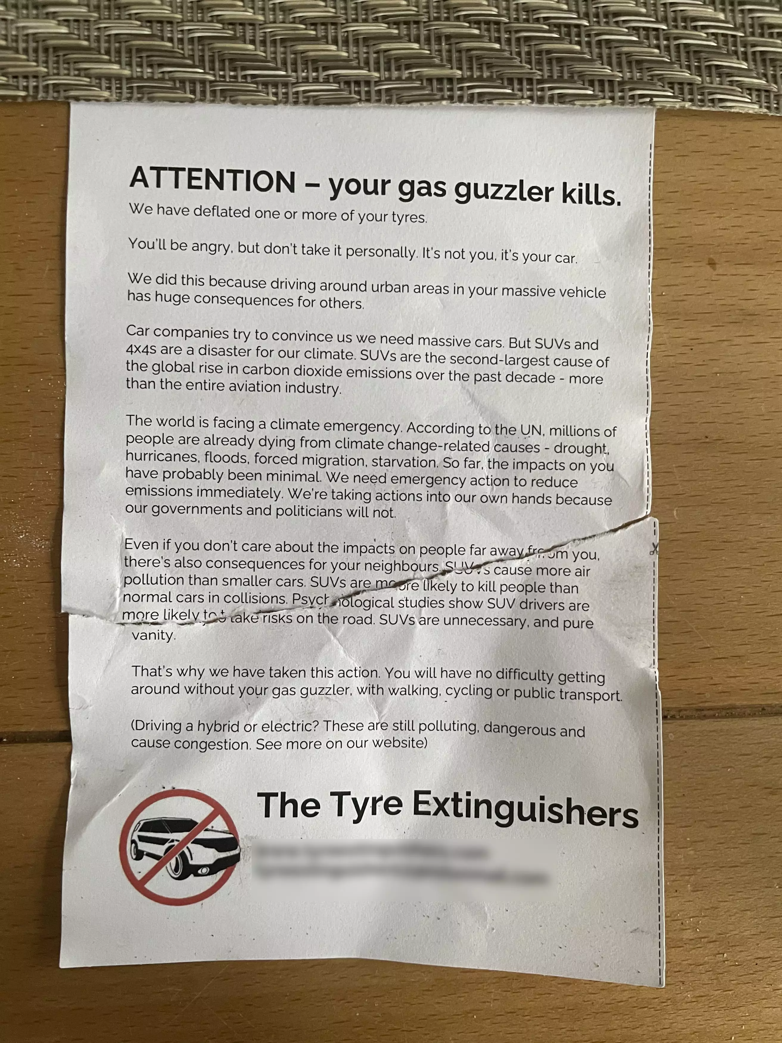 The note left by the Tyre Extinguishers.