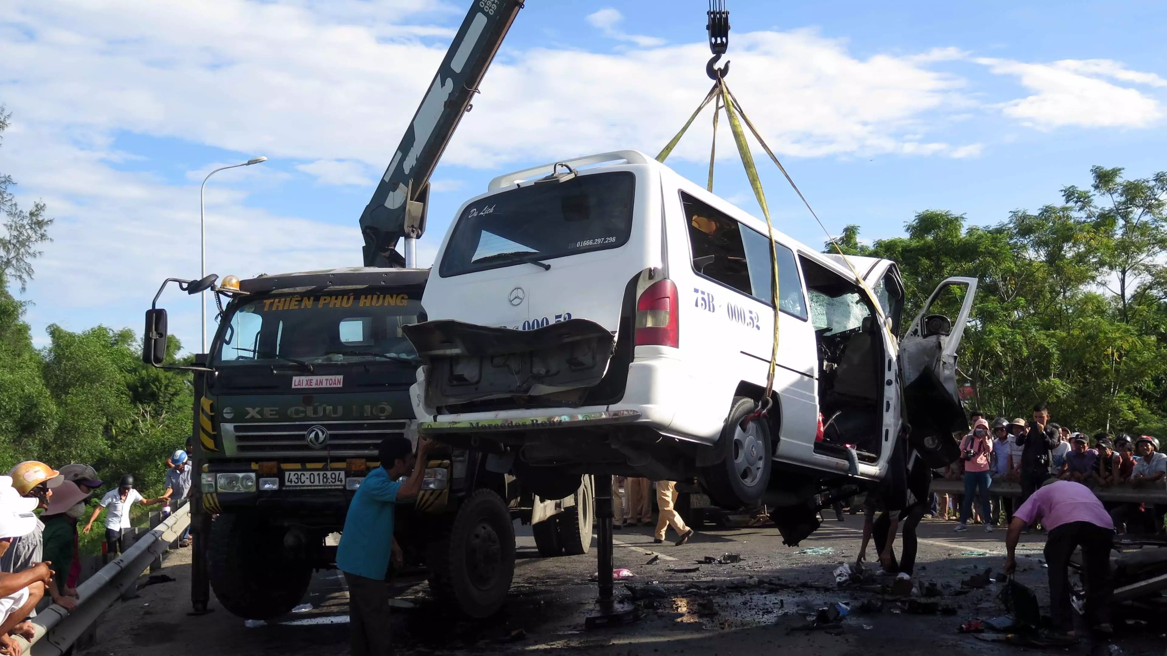Groom And 12 Guests Die In Vietnam After Their Minivan Crashes Into Lorry