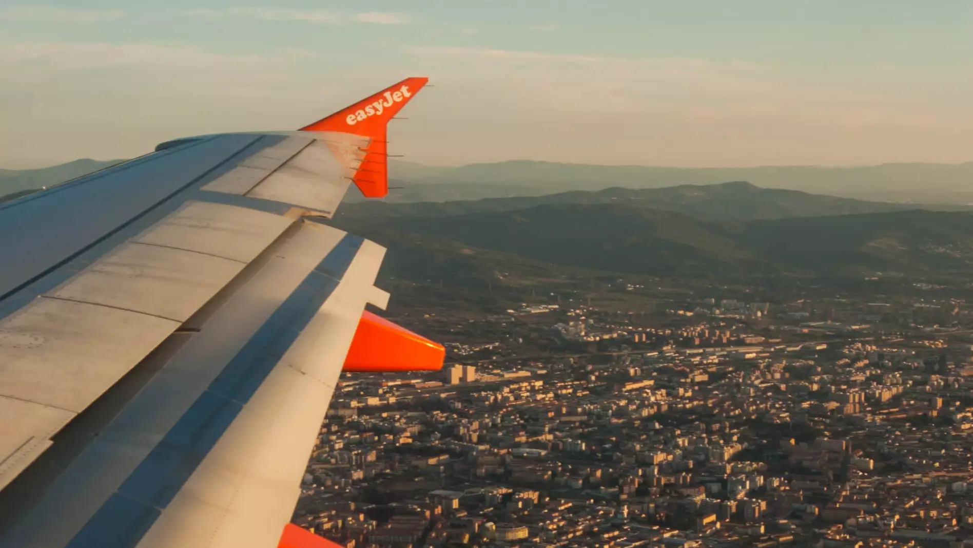 EasyJet Sacking 5,000 Staff As It Closes Hubs at Stansted, Southend And Newcastle